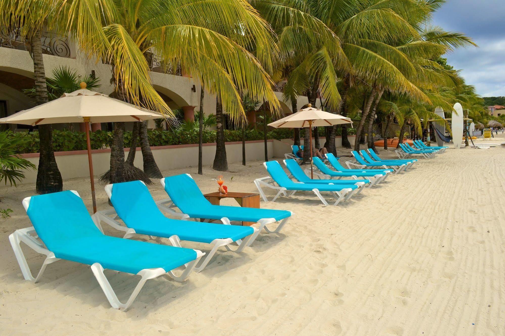 Las Sirenas Hotel And Condos ويست باي المظهر الخارجي الصورة
