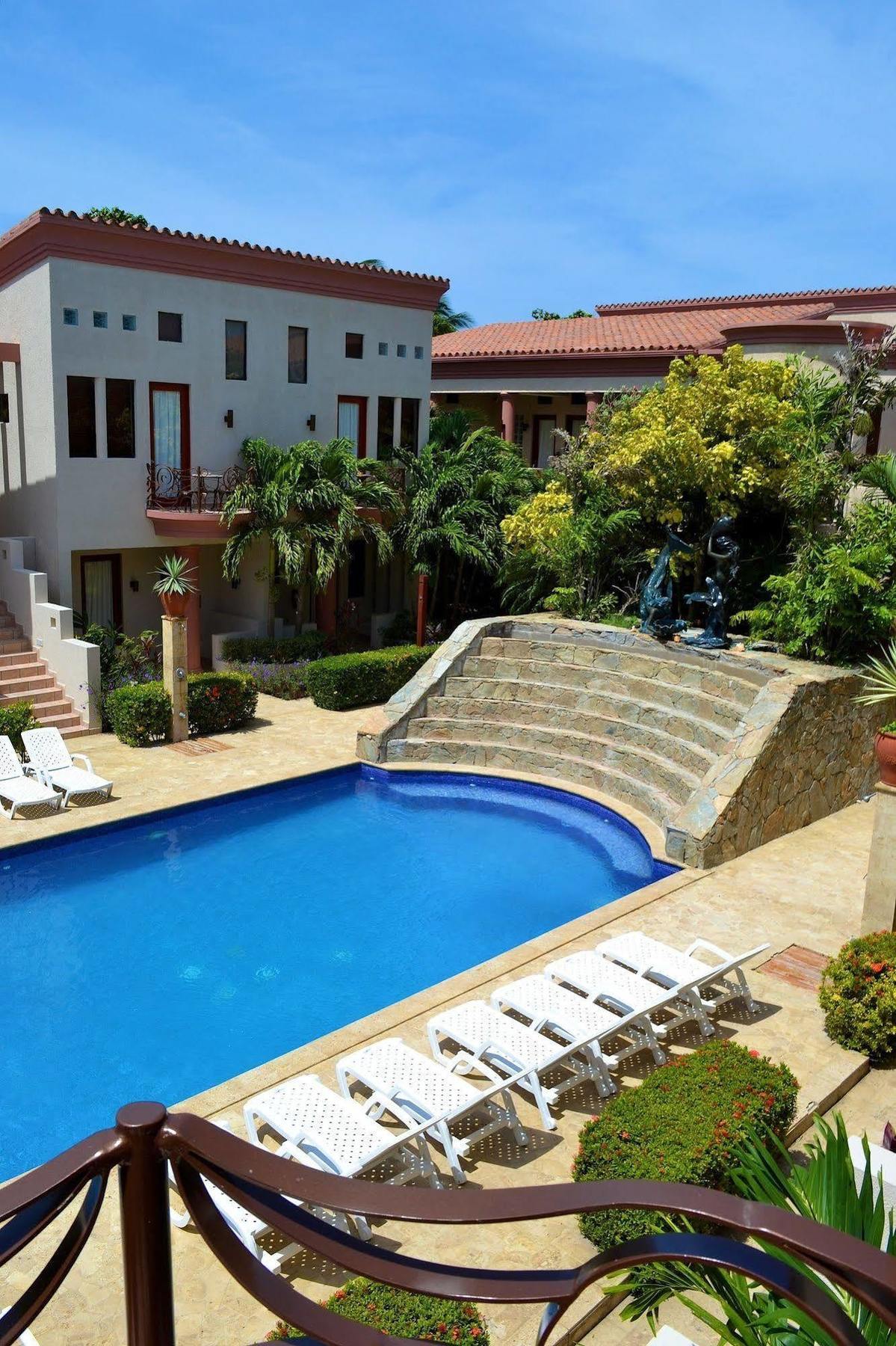 Las Sirenas Hotel And Condos ويست باي المظهر الخارجي الصورة