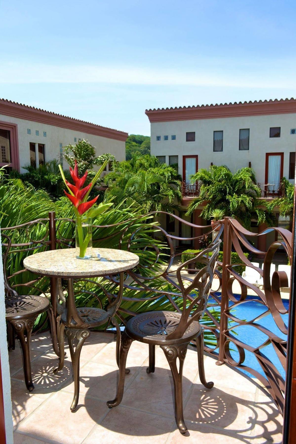 Las Sirenas Hotel And Condos ويست باي المظهر الخارجي الصورة